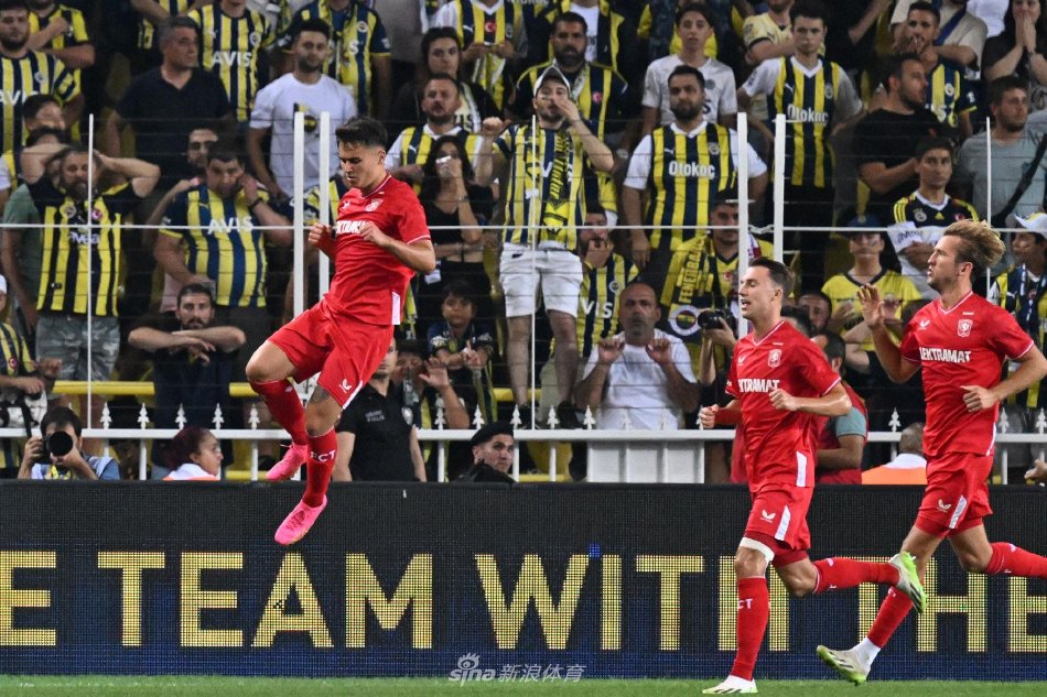 色的运动员 色的运动员