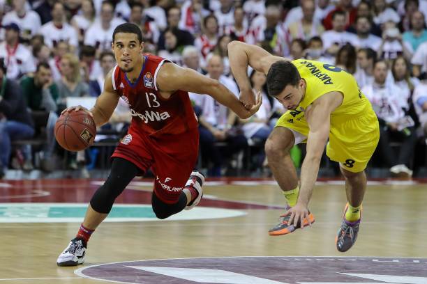 以其顽强的 以其顽强的