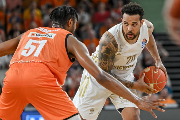 这对正在成 这对正在成