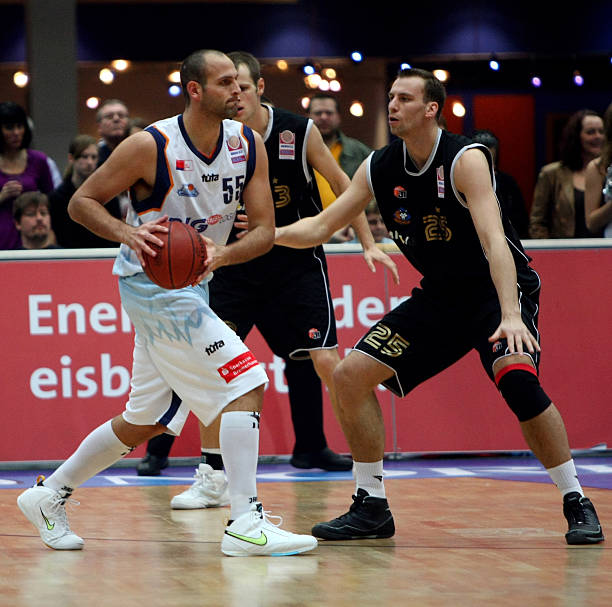 占据榜首 占据榜首